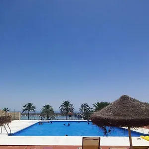 https://recently-refurbished-apartment-with-sea-views.es-andalucia.com